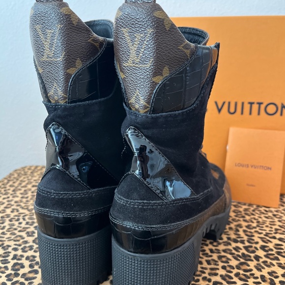 (SOLD) Louis Vuitton Suede Monogram Laureate Desert Boots - Picture 2 of 11